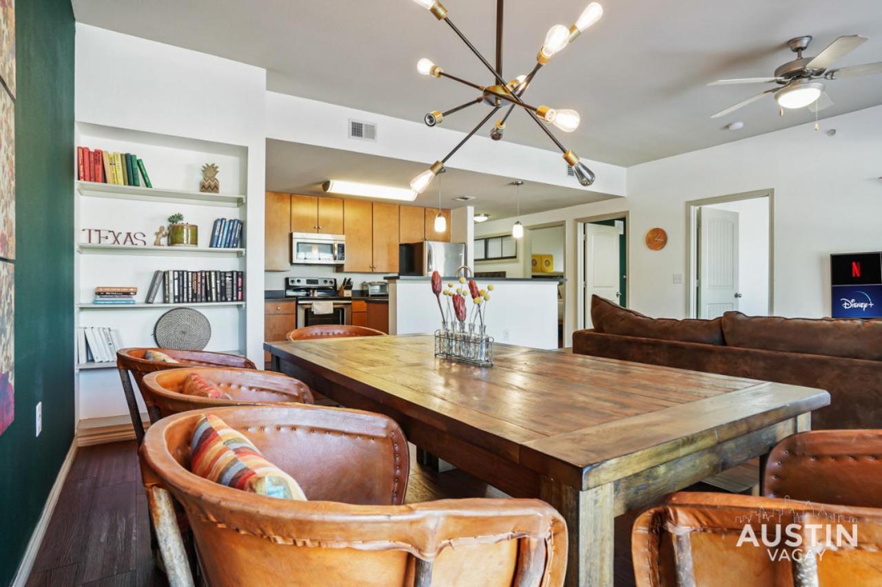 Stylish 4Br With Smart Tv And Free Garage Parking Apartment Austin Exterior photo